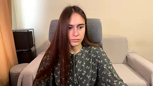 Snapshot of AliceKolltt chatting on October 17, 7:44 am AliceKolltt online show from October 17, 7:44 am