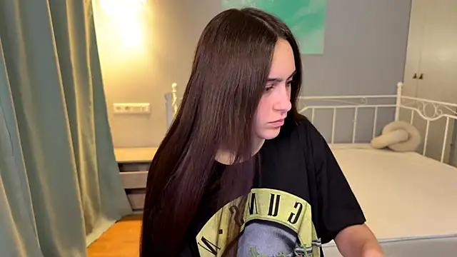 Snapshot of AliceKolltt chatting on June 14, 10:11 pm AliceKolltt online show from June 14, 10:11 pm