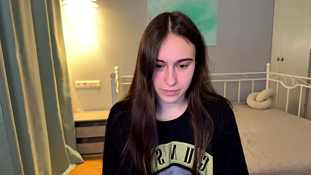 Snapshot of AliceKolltt chatting on June 15, 6:07 pm AliceKolltt online show from June 15, 6:07 pm