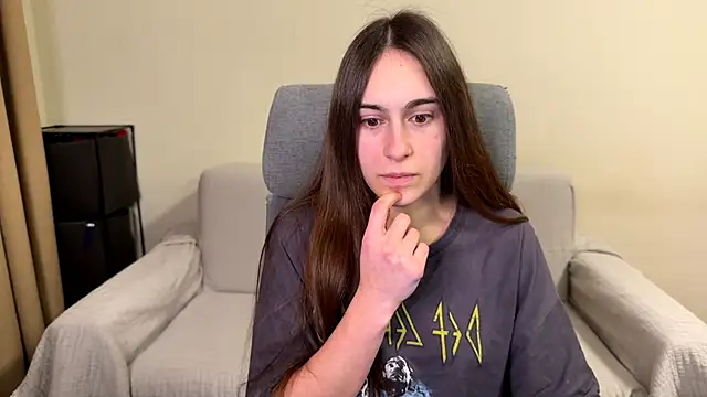 AliceKolltt online show from March 16, 8:33 pm