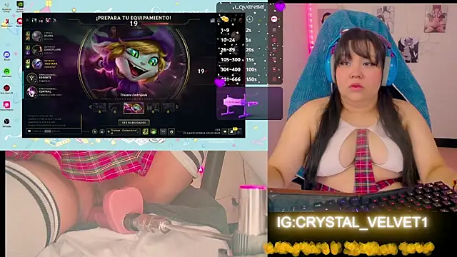 Snapshot of crystal7u7 chatting on September 11, 10:37 am crystal7u7 online show from September 11, 10:37 am
