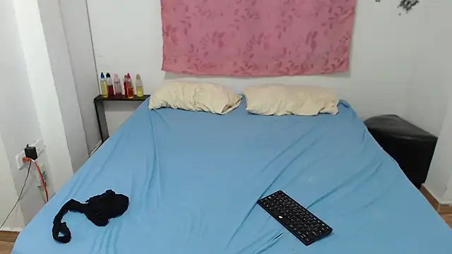 Snapshot of Selena_sweett chatting on September 23, 10:28 pm Selena sweett online show from September 23, 10:28 pm