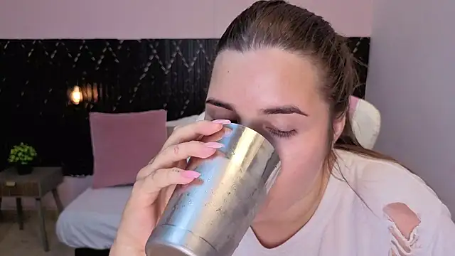 Aabby lee online show from April 13, 7:18 pm