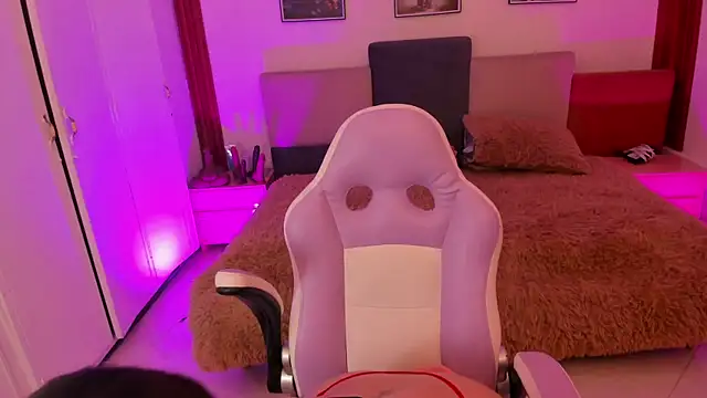 katia bigboobs1 online show from March 4, 6:37 pm