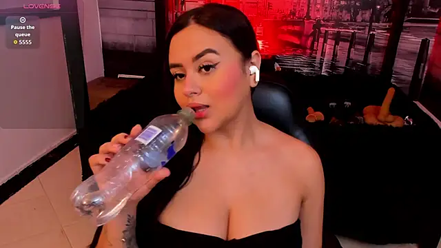 katia bigboobs1 online show from January 31, 7:12 pm