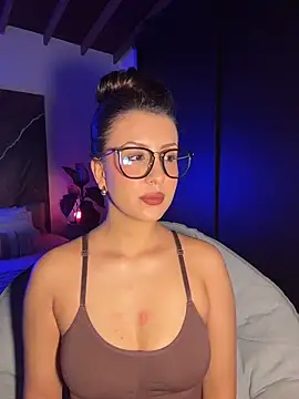 EmaSaenz online show from October 22, 9:46 pm