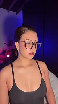 EmaSaenz online show from January 6, 9:19 pm