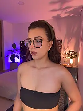 EmaSaenz online show from February 17, 10:51 pm