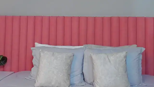 EmaSaenz online show from March 24, 6:52 pm