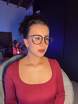 Snapshot of EmaSaenz chatting on September 22, 9:32 pm EmaSaenz online show from September 22, 9:32 pm