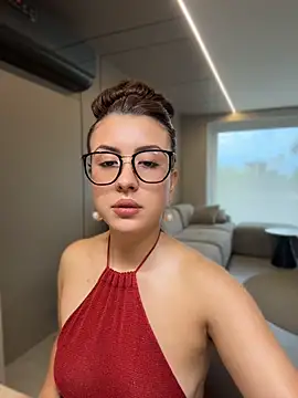 EmaSaenz online show from May 25, 8:07 pm