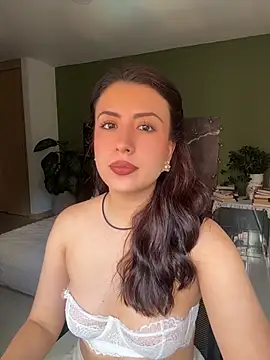 EmaSaenz online show from July 16, 9:56 pm