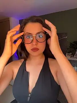 EmaSaenz online show from July 9, 10:31 pm