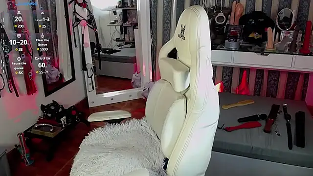 Snapshot of Ariadna_Carters1 chatting on January 15, 1:45 am Ariadna Carters1 online show from January 15, 1:45 am