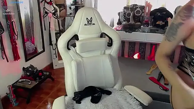 Snapshot of Ariadna_Carters1 chatting on January 14, 4:18 pm Ariadna Carters1 online show from January 14, 4:18 pm