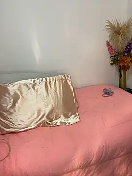 manuela star online show from February 21, 1:40 am