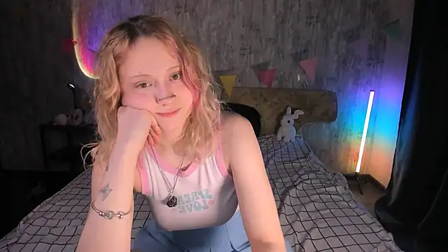 Snapshot of MariaMango chatting on February 25, 10:31 pm MariaMango online show from February 25, 10:31 pm
