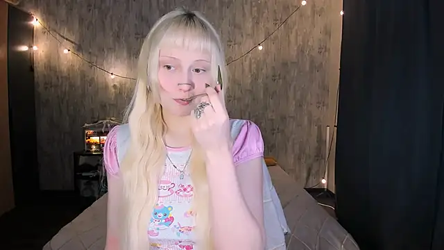 MariaMango online show from December 15, 4:51 am