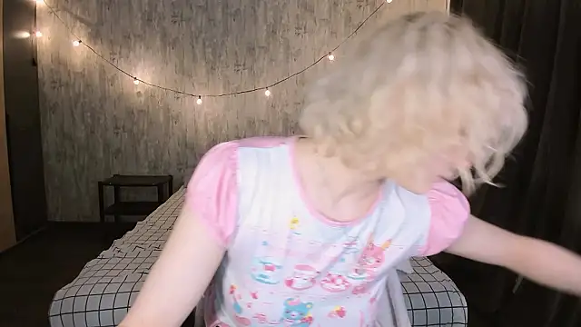 MariaMango online show from February 2, 11:59 pm