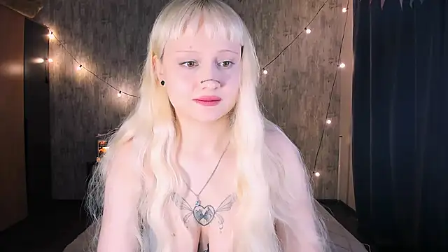 MariaMango online show from December 5, 12:10 am