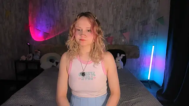Snapshot of MariaMango chatting on February 25, 1:53 pm MariaMango online show from February 25, 1:53 pm