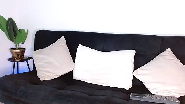 Snapshot of frank_myles chatting on December 3, 9:03 pm frank myles online show from December 3, 9:03 pm