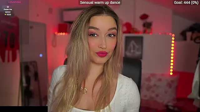 Alexis   Texas online show from November 4, 2:10 pm