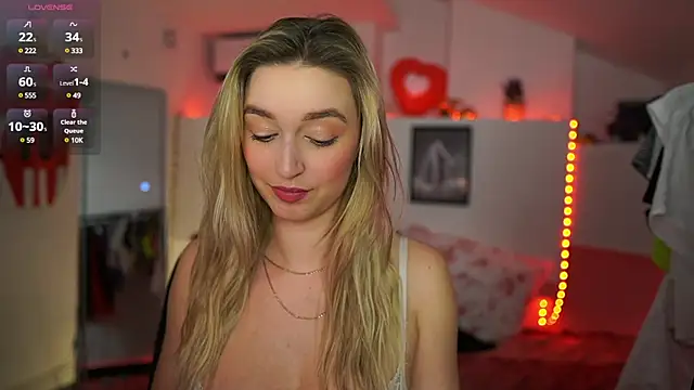 Alexis   Texas online show from March 12, 10:50 pm