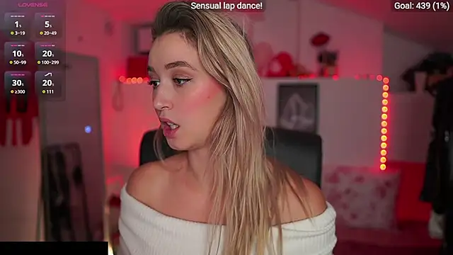 Alexis   Texas online show from November 2, 7:08 pm