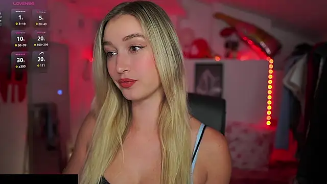 Alexis   Texas online show from October 5, 6:09 pm