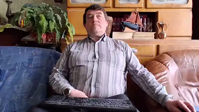 sympatrique online show from February 17, 11:51 am