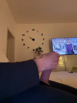 Frank22xx online show from April 2, 7:53 pm