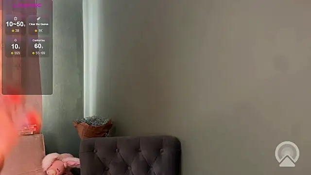 Snapshot of HumbleJess chatting on February 3, 7:57 am HumbleJess online show from February 3, 7:57 am