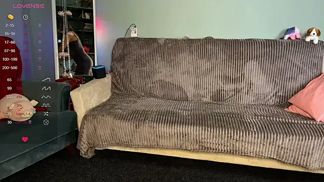 Snapshot of HumbleJess chatting on April 6, 11:44 am HumbleJess online show from April 6, 11:44 am