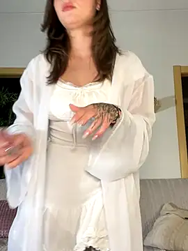 Snapshot of HumbleJess chatting on October 6, 3:13 pm HumbleJess online show from October 6, 3:13 pm