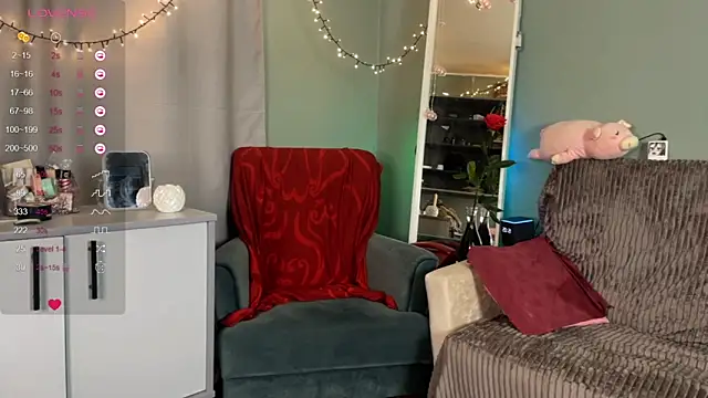 Snapshot of HumbleJess chatting on March 31, 12:07 pm HumbleJess online show from March 31, 12:07 pm