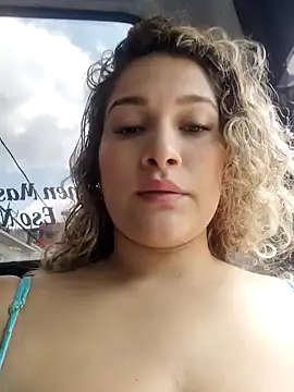 Sara smiiith211 online show from February 12, 4:44 pm