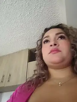 Sara smiiith211 online show from February 22, 2:19 pm