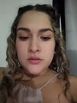 Sara smiiith211 online show from March 13, 3:22 am