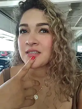 Sara smiiith211 online show from March 15, 4:14 pm