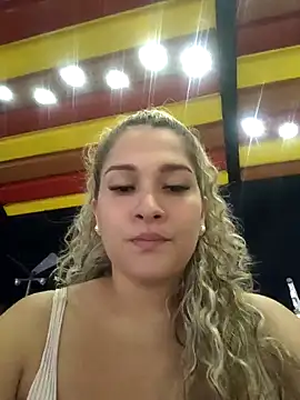 Sara smiiith211 online show from January 22, 12:16 am