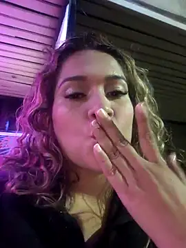 Sara smiiith211 online show from March 21, 3:44 am