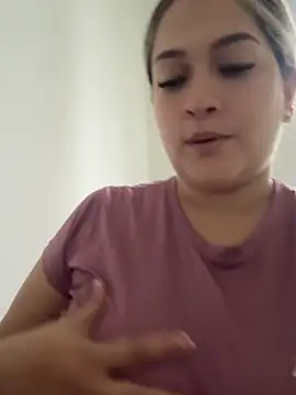 Snapshot of Sara_smiiith211 chatting on July 9, 10:31 pm Sara smiiith211 online show from July 9, 10:31 pm