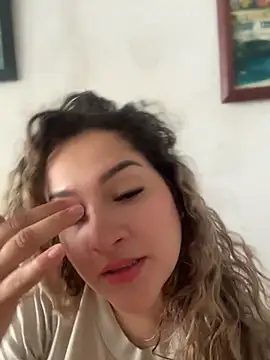 Snapshot of Sara_smiiith211 chatting on June 21, 9:31 pm Sara smiiith211 online show from June 21, 9:31 pm