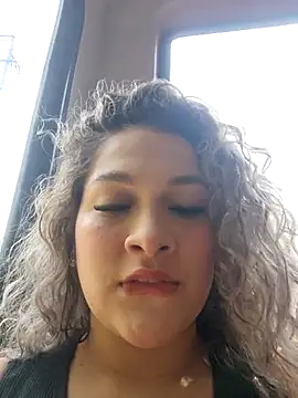 Sara smiiith211 online show from February 11, 3:34 pm