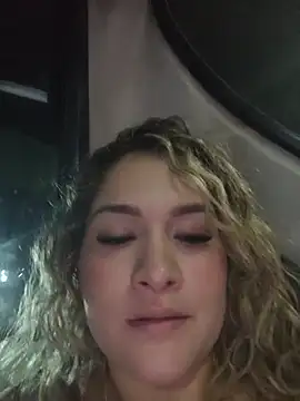 Snapshot of Sara_smiiith211 chatting on July 14, 12:43 am Sara smiiith211 online show from July 14, 12:43 am