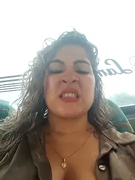 Sara smiiith211 online show from November 27, 7:03 pm