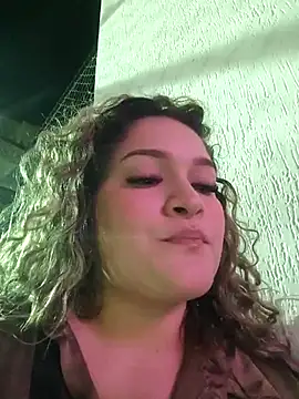 Sara smiiith211 online show from May 26, 1:58 am