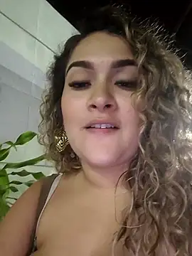 Sara smiiith211 online show from October 24, 1:15 am