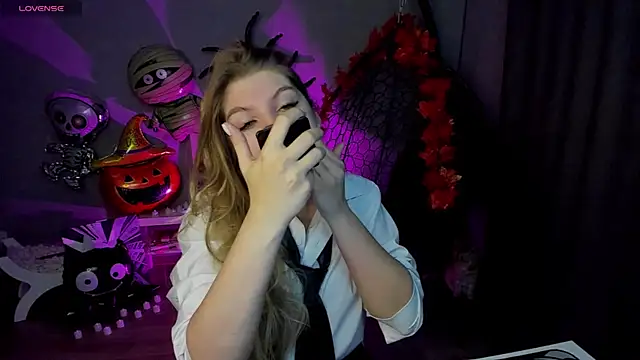 lily williamss online show from October 30, 12:42 am